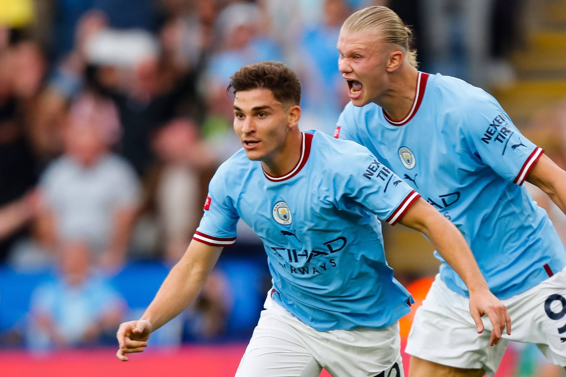 Julián Álvarez (l.) und Erling Haaland: Sie gewannen gemeinsam die Champions League.