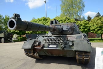 Ein Leopard-1-Panzer (Archivbild): Eine deutsche Firma fordert 25 Modelle von der Schweiz zurück.