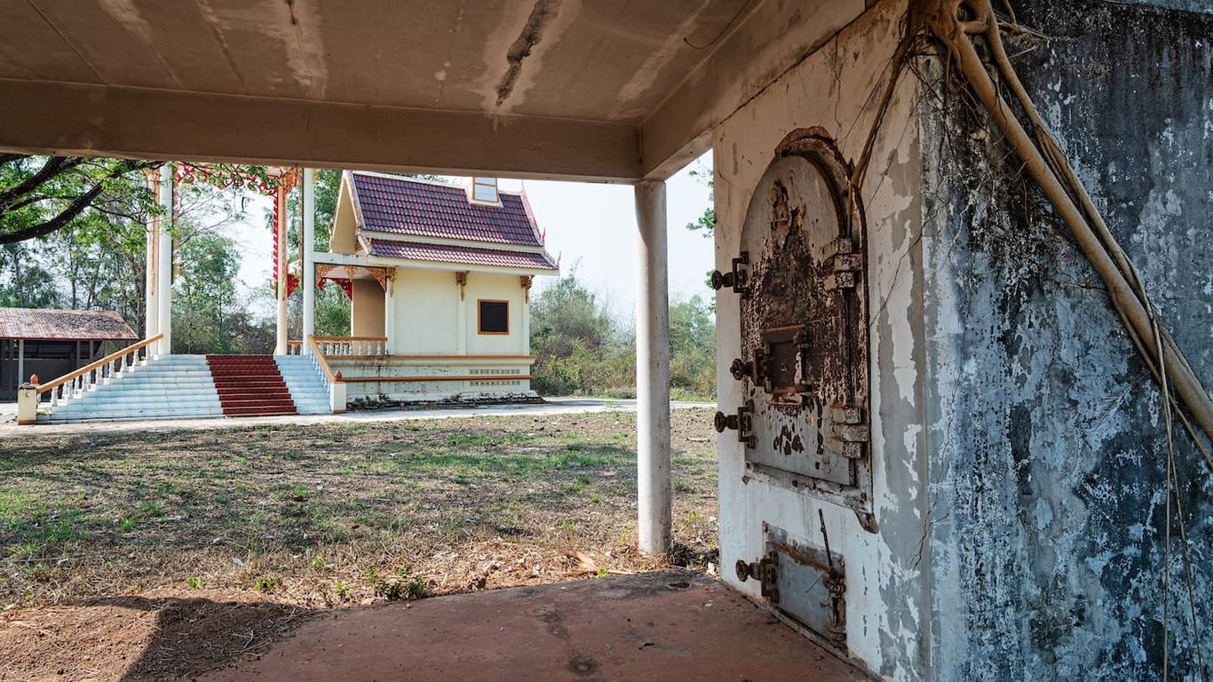 Ein Verbrennungstempel (Symbolbild): Ein Frau in Thailand war schon für tot erklärt worden, als sie kurz vor dem Tempel wieder aufwachte.