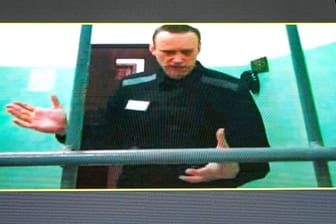 Alexei Nawalny erscheint im Juni 2023 per Videotelefonat bei seinem Prozess. Das neuerliche Urteil gegen ihn wird am 4. August erwartet.