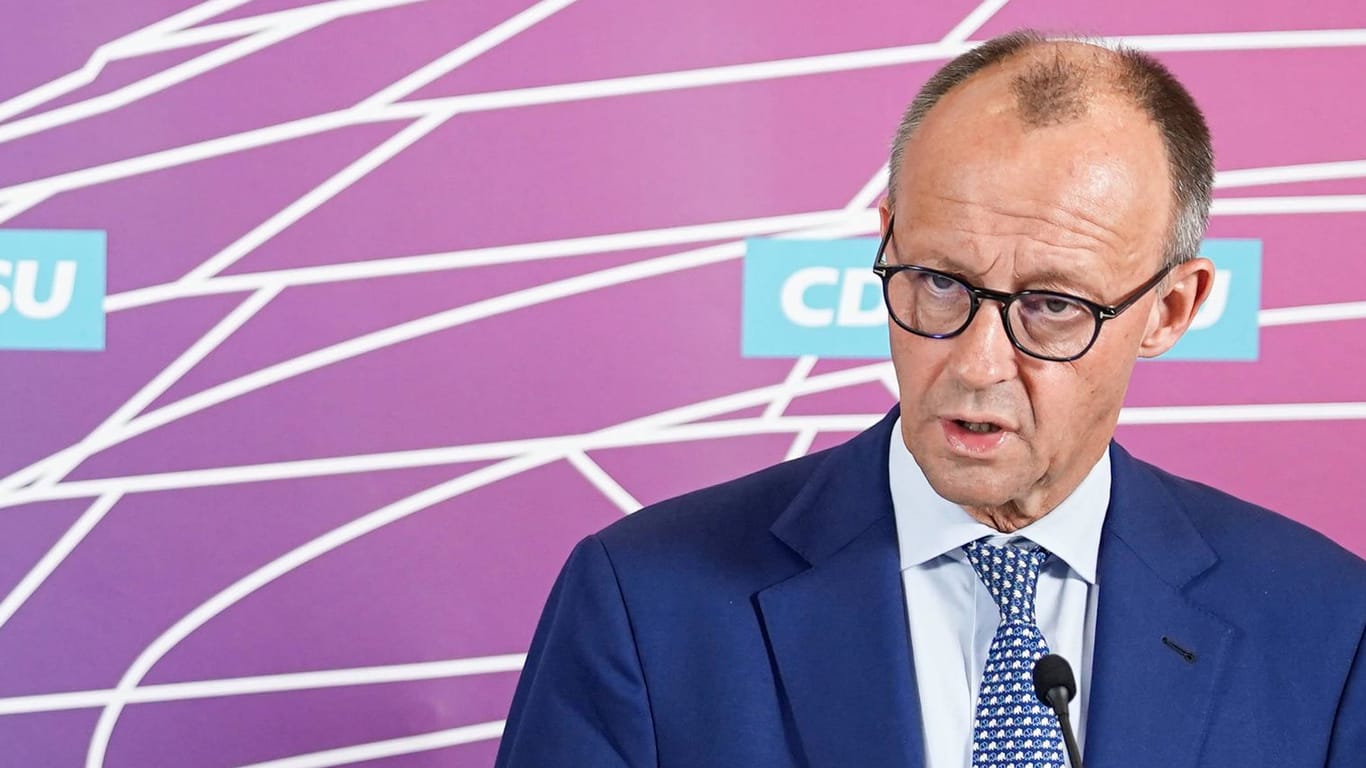 CDU-Chef Friedrich Merz (Archivbild): Gemeinsam mit der CSU fordert er eine Neuverhandlung des Heizungsgesetzes.