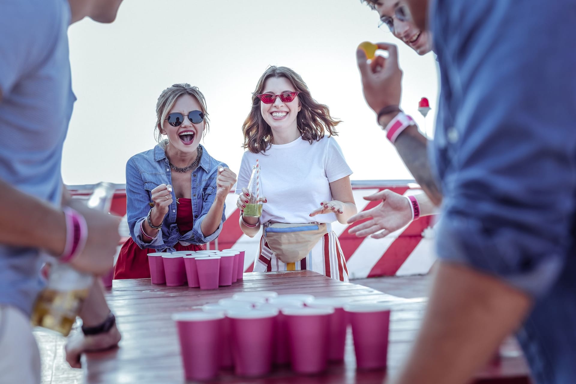 Für die nächste Gartenparty: Amazon reduziert Beer-Pong-Tisch von Kesser. (Symbolbild)