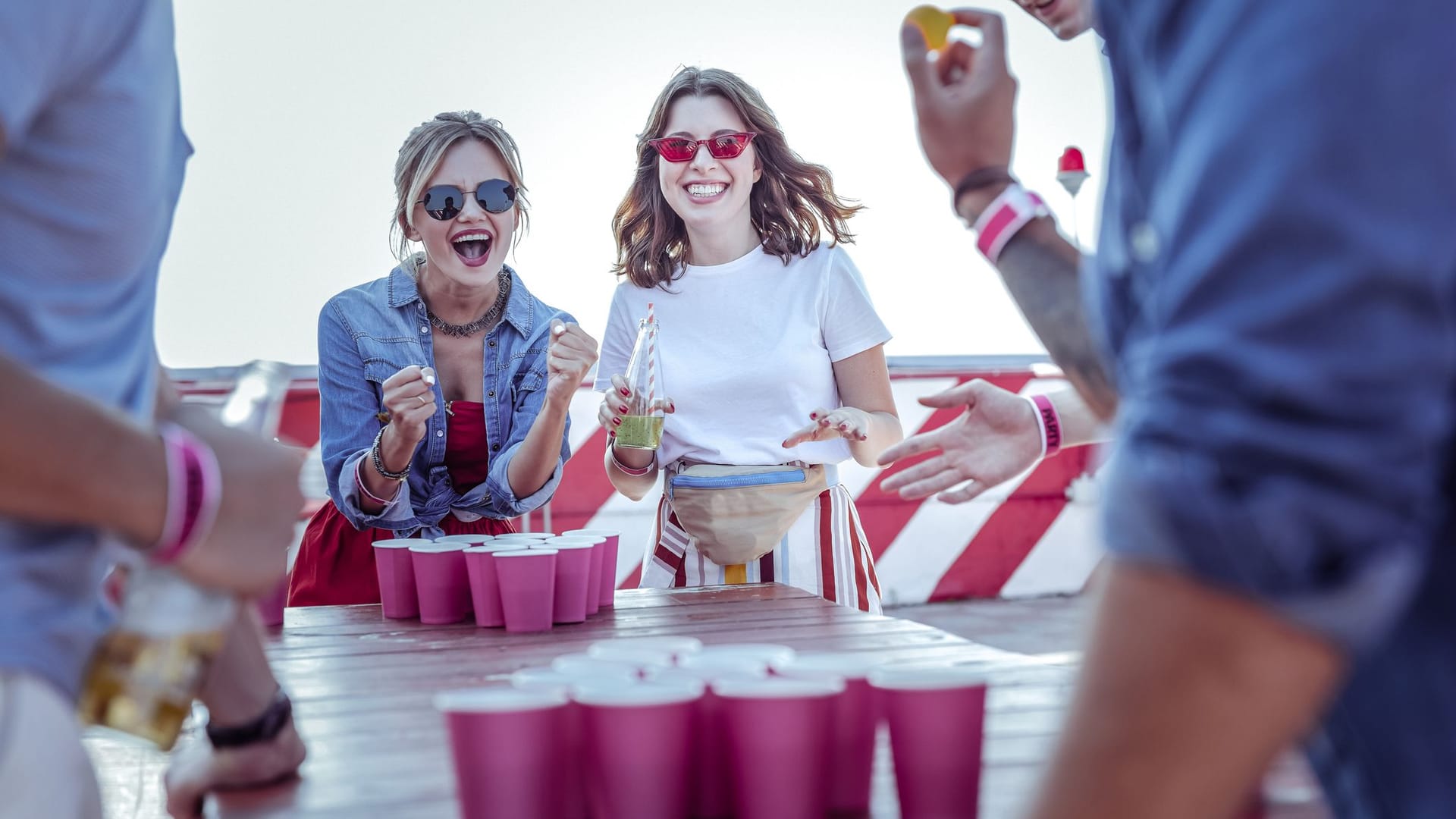 Für die nächste Gartenparty: Amazon reduziert Beer-Pong-Tisch von Kesser. (Symbolbild)