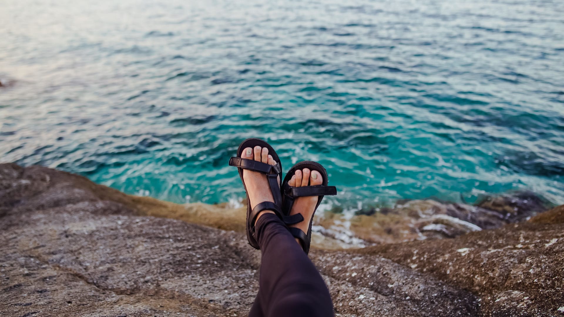 Schuhtrends 2023: Diese günstigen Sandalen sollten jetzt an keinem Fuß fehlen.