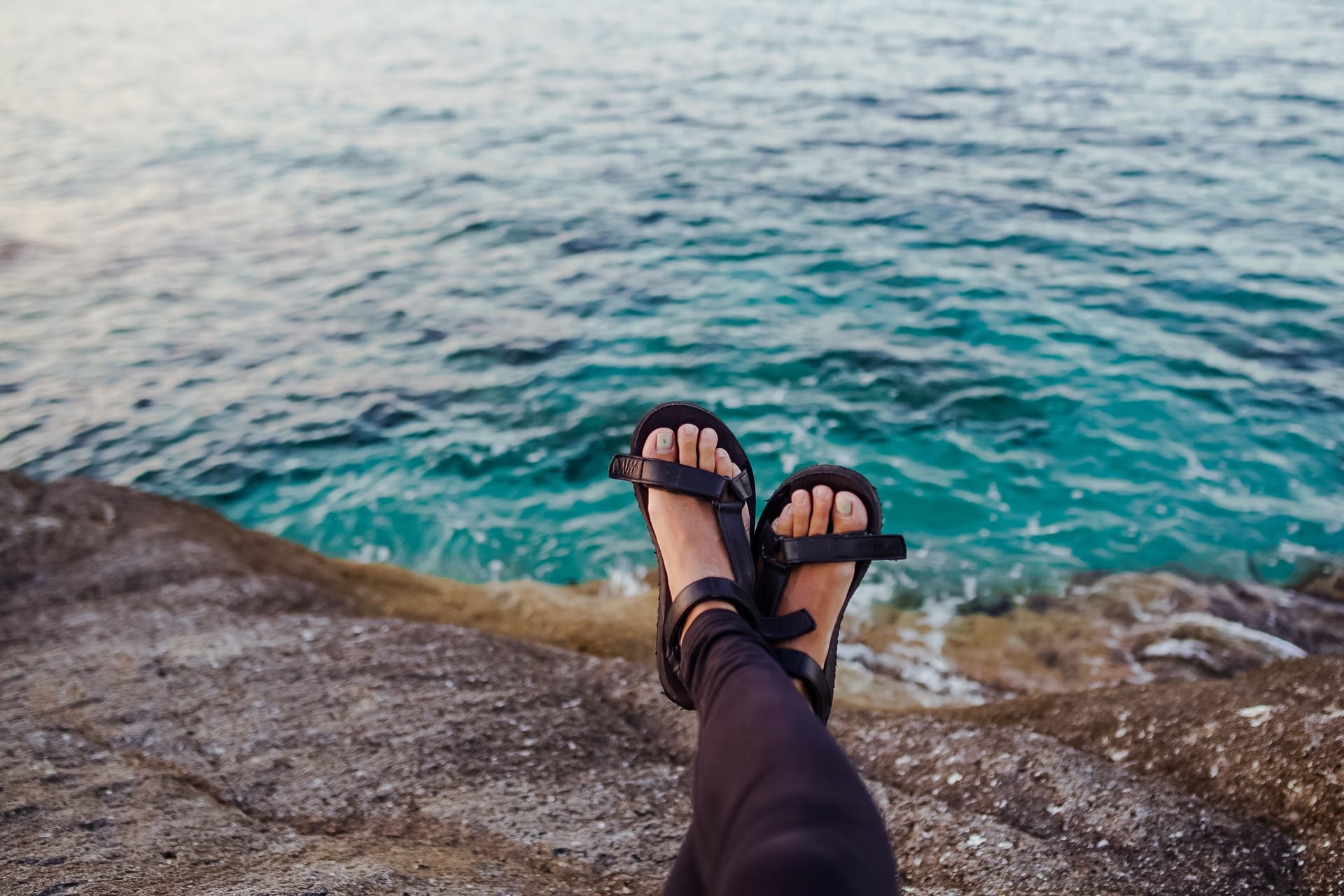 Schuhtrends 2023: Diese günstigen Sandalen sollten jetzt an keinem Fuß fehlen.