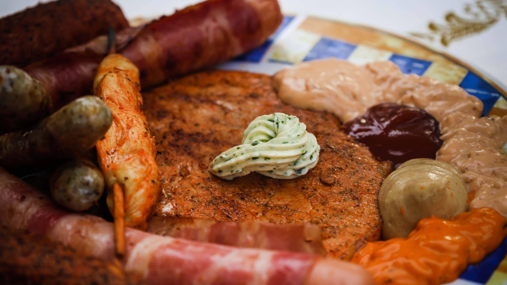 Grillfleisch: Stiftung Warentest hat einige Produkte überprüft.