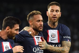 Lionel Messi, Neymar Jr. (m.) und Sergio Ramos (r.): Vergangene Saison spielten sie noch gemeinsam für PSG.