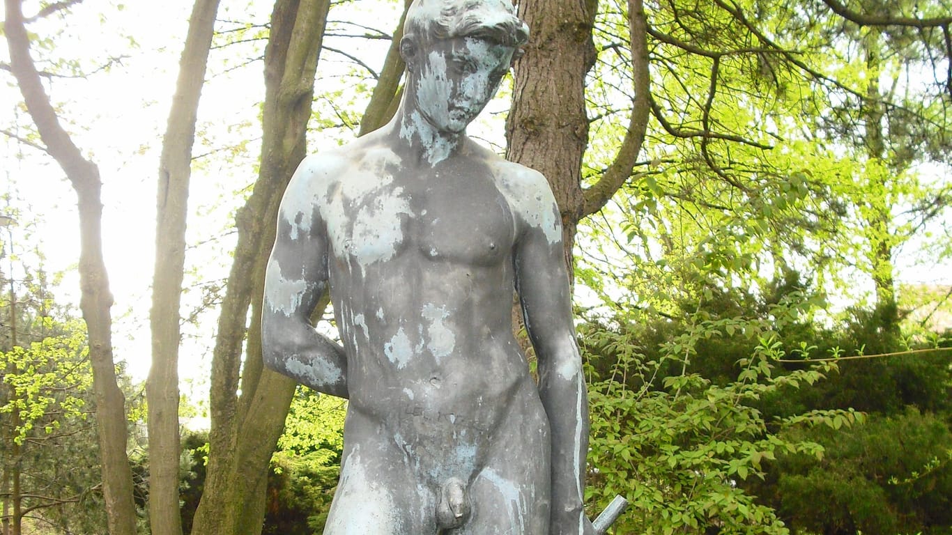 Der "Stafettenläufer" früher: So sah die 1909 von Richard König (1863–1937) geschaffene Bronzeplastik bis vor kurzem noch aus.