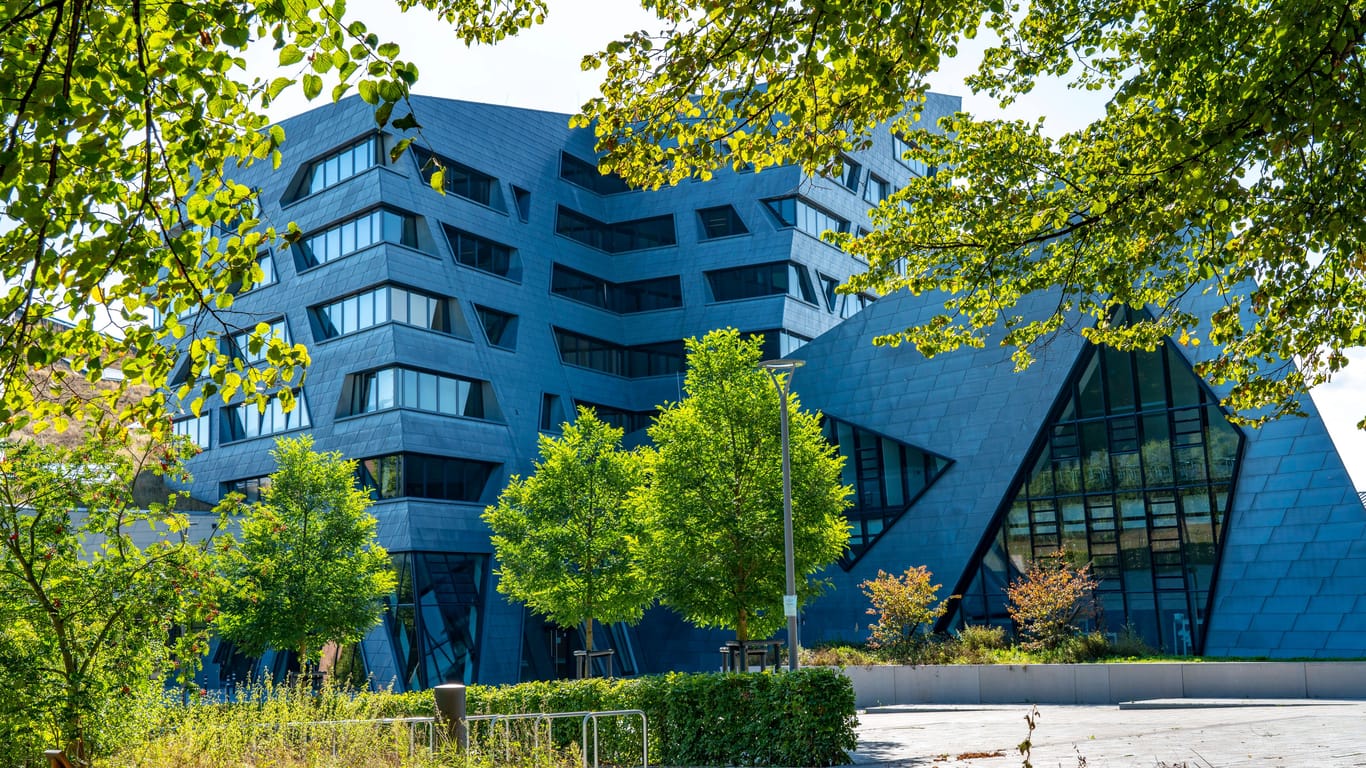 Leuphana Universität Lüneburg (Archivbild): Das Zentralgebäude wurde vom Stararchitekten Daniel Libeskind entworfen.