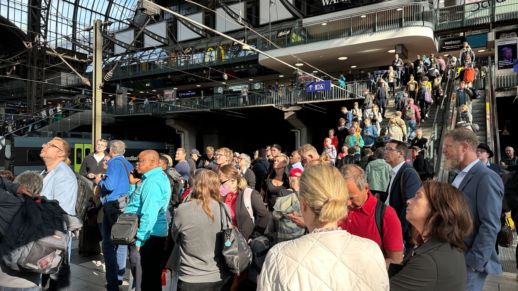 Train Traffic Between Hamburg and Berlin Restored After Catenary Damage Causes Chaos