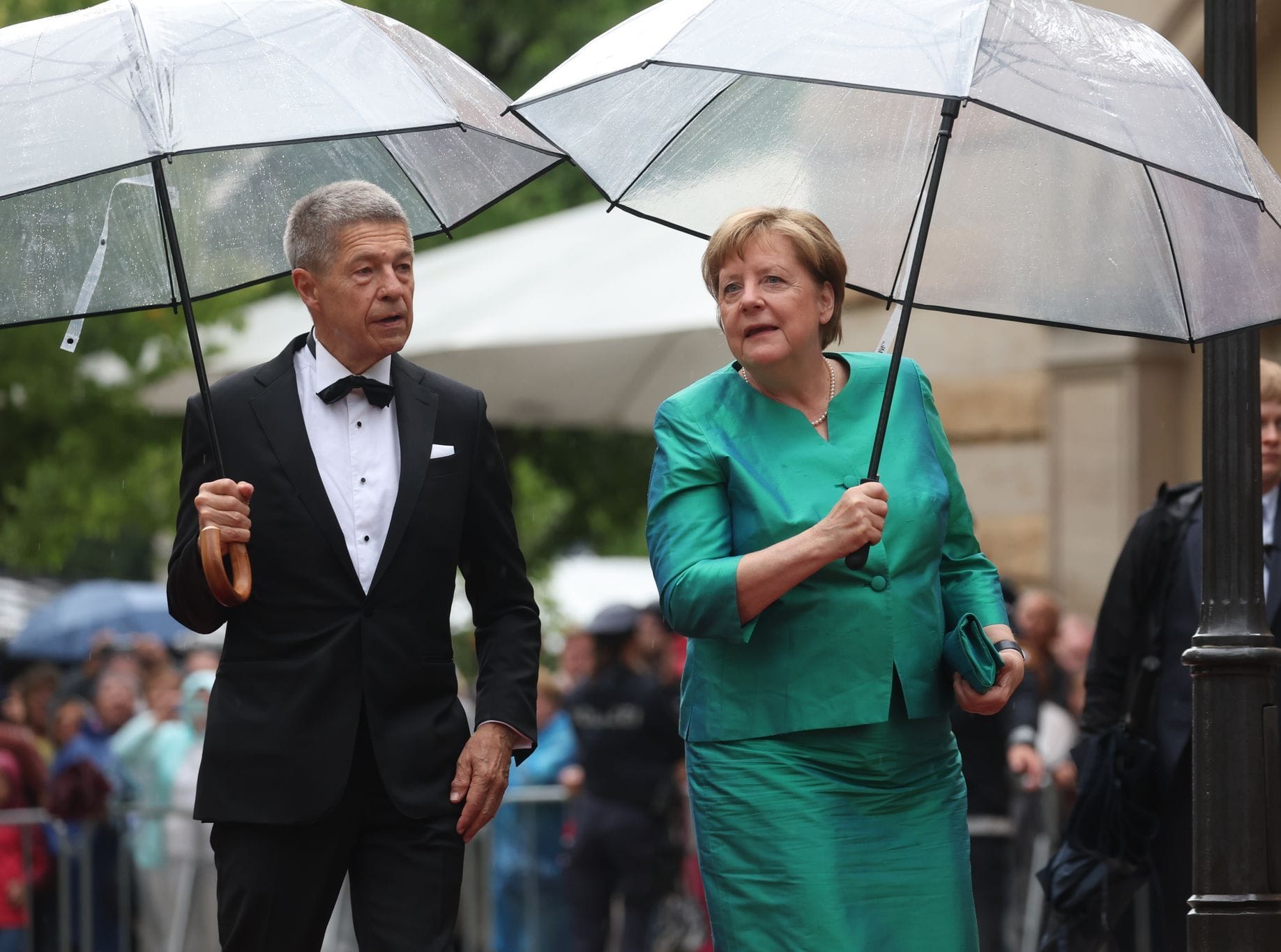 Joachim Sauer und Angela Merkel: Sie besuchten die Eröffnung der Richard-Wagner-Festspiele 2023.