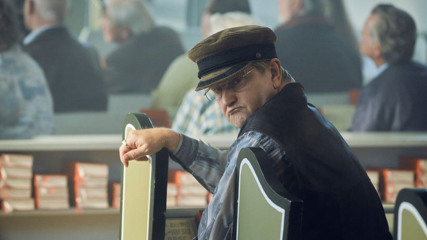 Detlev Buck als Bauer Trede: In der Serie ist er mehr auf Konfrontation mit Jensen und Hübner aus.