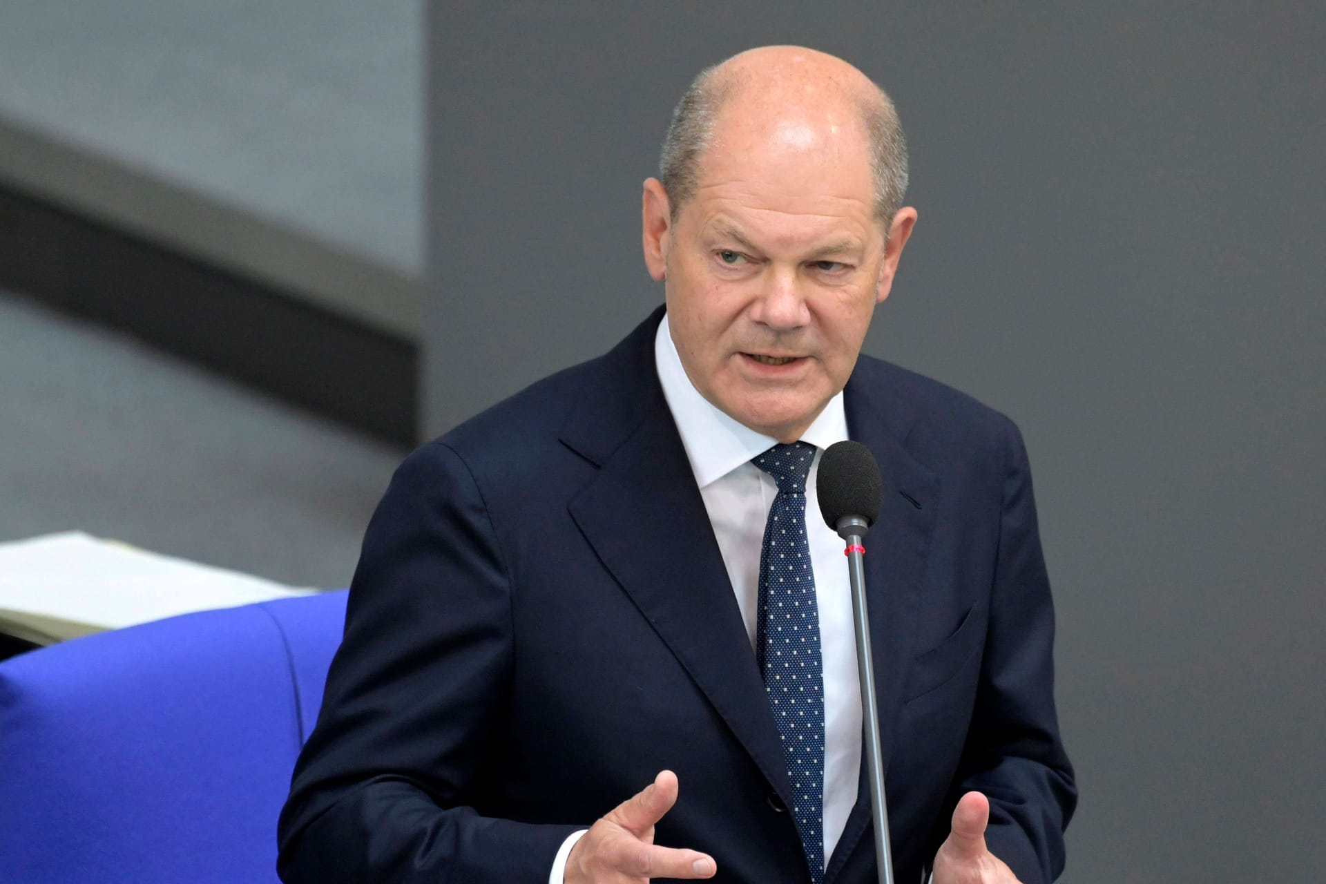 Olaf Scholz, Bundeskanzler: Die Ampel beschuldigte die Opposition "Dreck auf den Kanzler" werfen zu wollen.