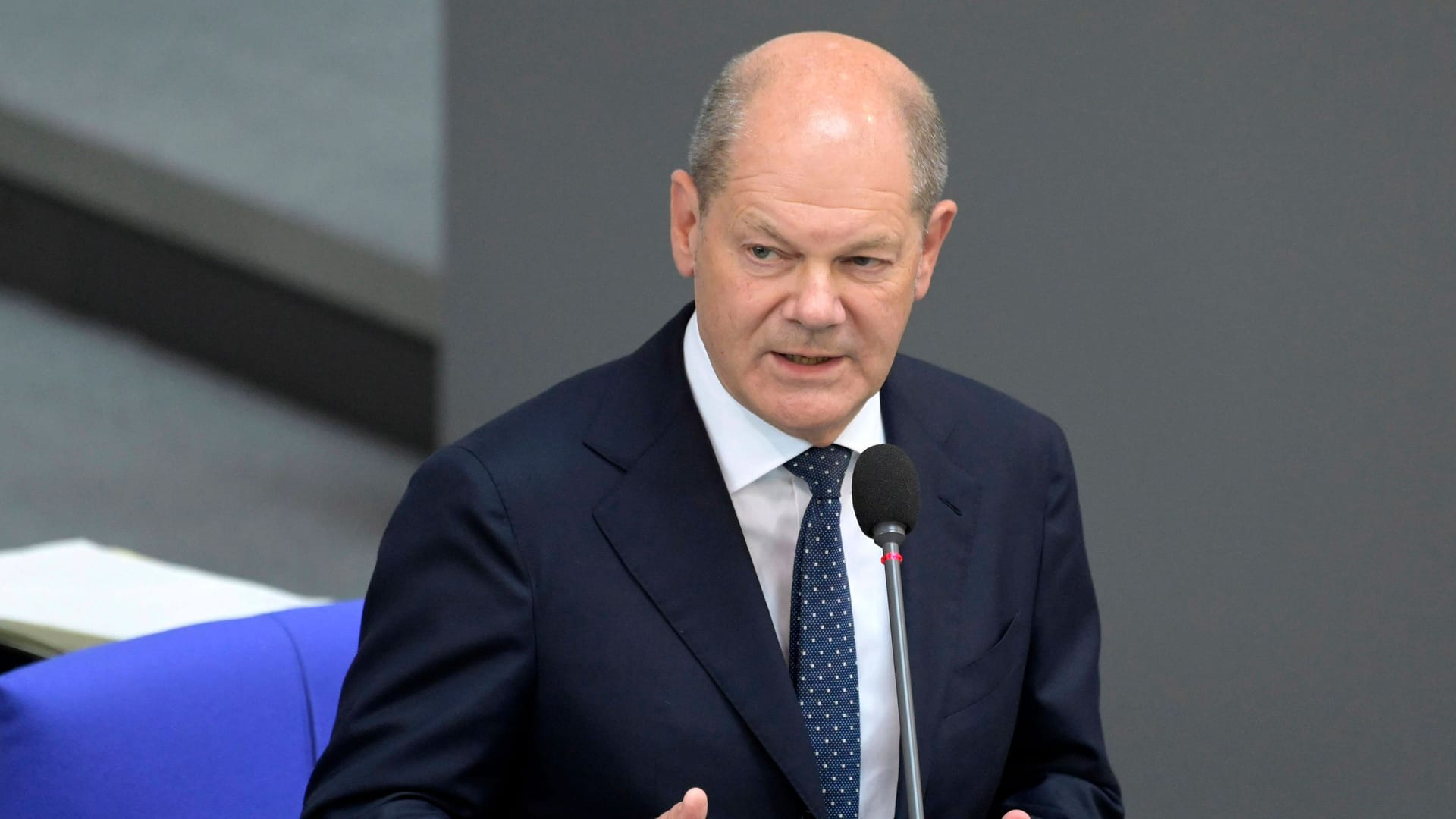 Olaf Scholz, Bundeskanzler: Die Ampel beschuldigte die Opposition "Dreck auf den Kanzler" werfen zu wollen. Olaf Scholz, Bundeskanzler: Die Ampel beschuldigte die Opposition "Dreck auf den Kanzler" werfen zu wollen.