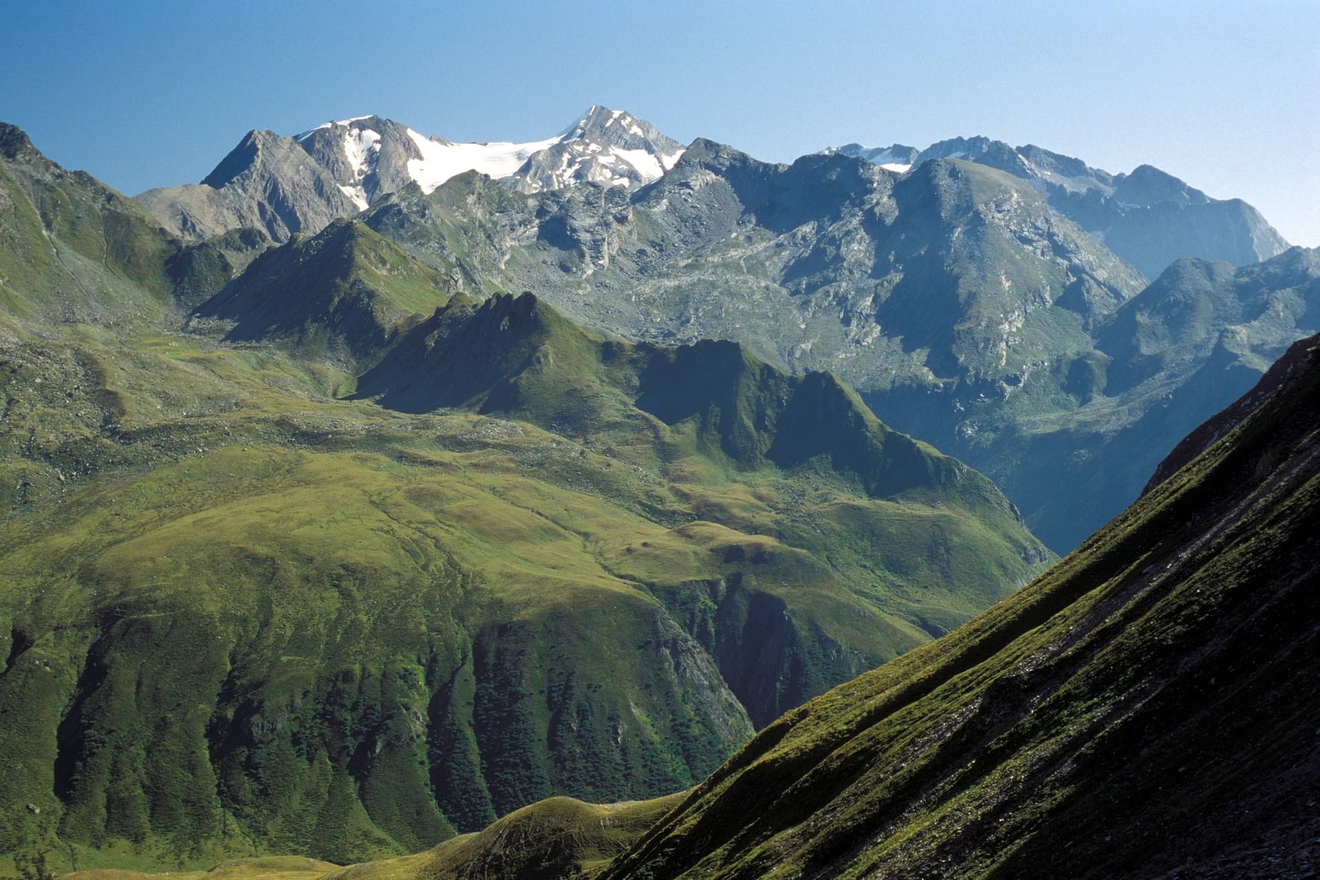 Tallandschaft vor dem Hochfeiler: Der auf Italienisch Gran Pilastro genannte Berg ist 3.510 Meter hoch.