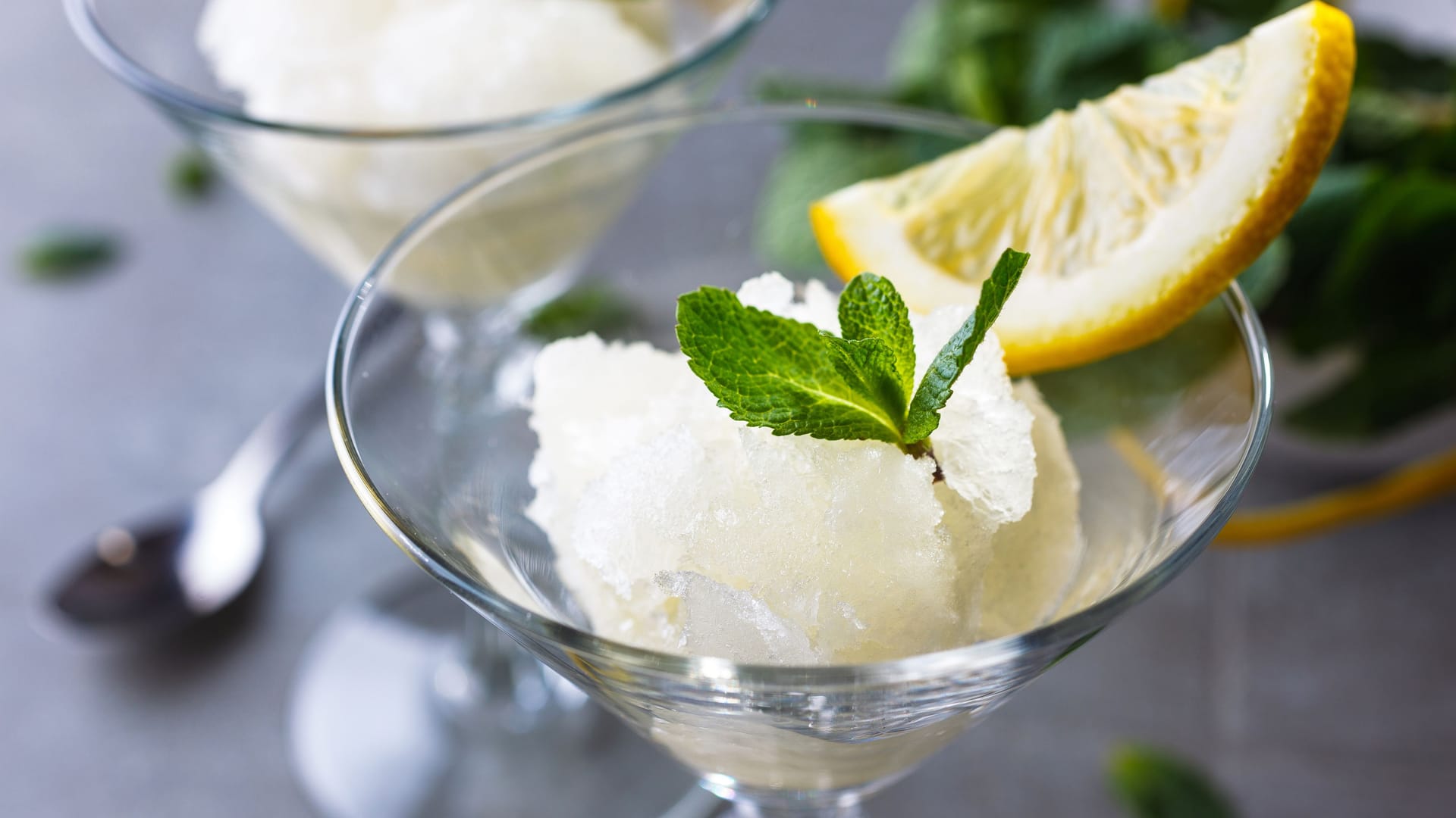 Granita: Ein traditionelles sizilianisches Dessert.