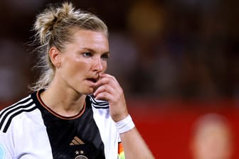 Alexandra Popp: Die Stürmerin führt die DFB-Auswahl als Kapitänin aufs Feld.