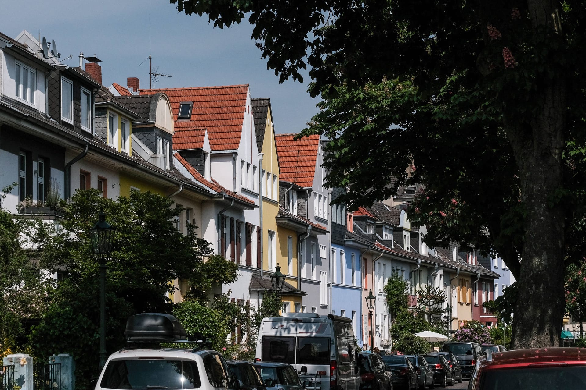 Mietwohnungen in Düsseldorf: Der Staat unterstützt ärmere Haushalte mit Wohngeld.