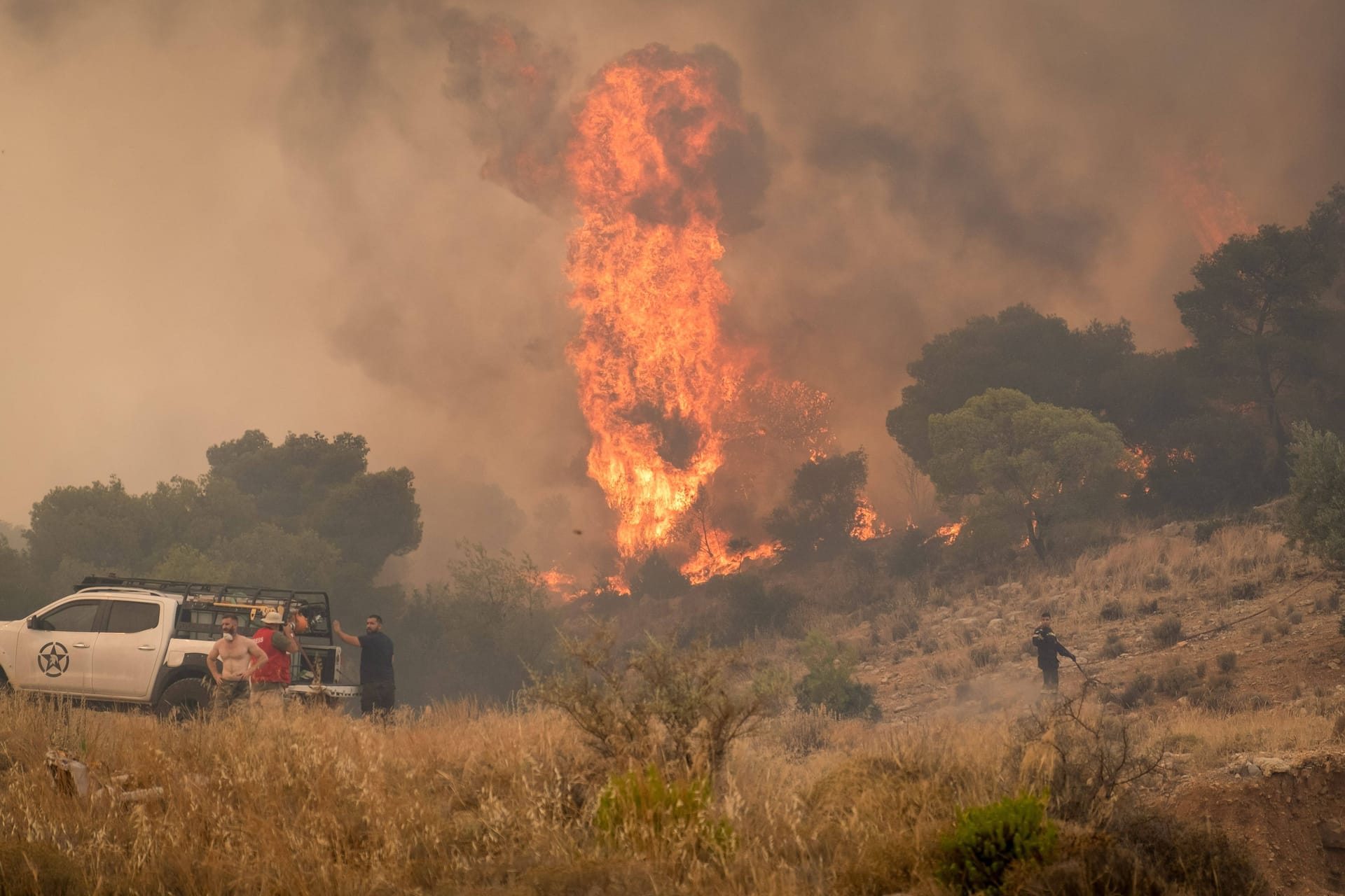 Waldbrand in Griechenland: Hier Urlaub zu machen, ist zynisch.