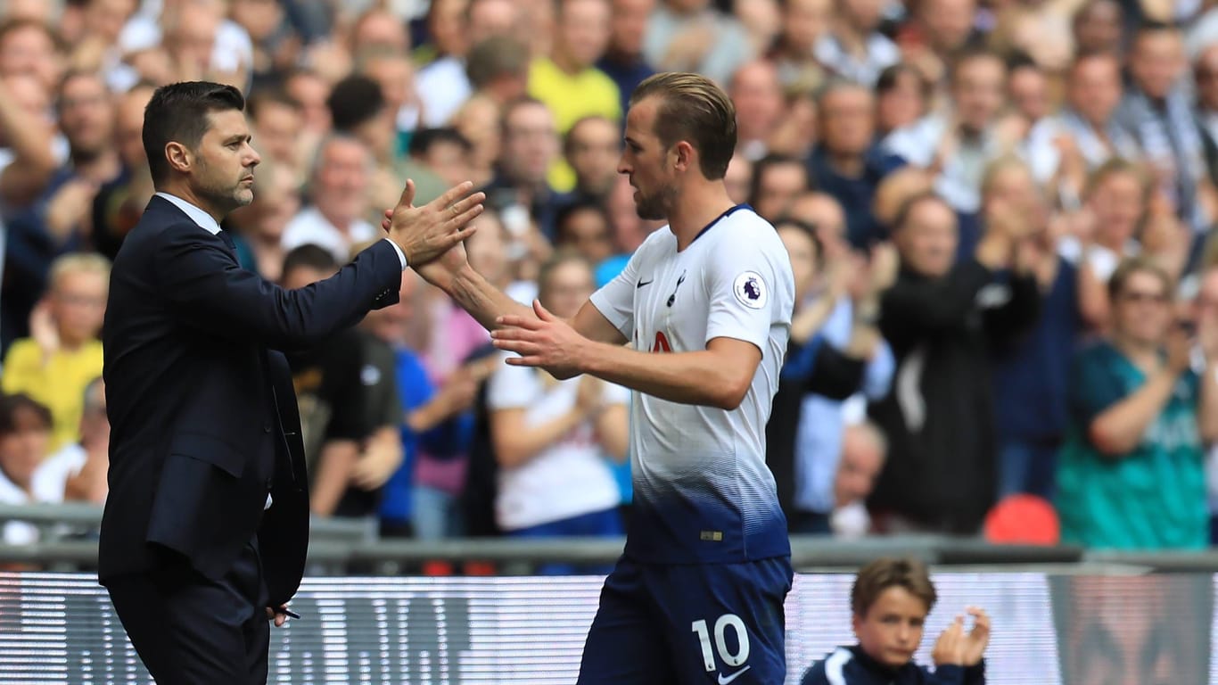 Mauricio Pochettino (l.) und Harry Kane: Sie arbeiteten zwischen 2014 und 2019 zusammen bei Tottenham.