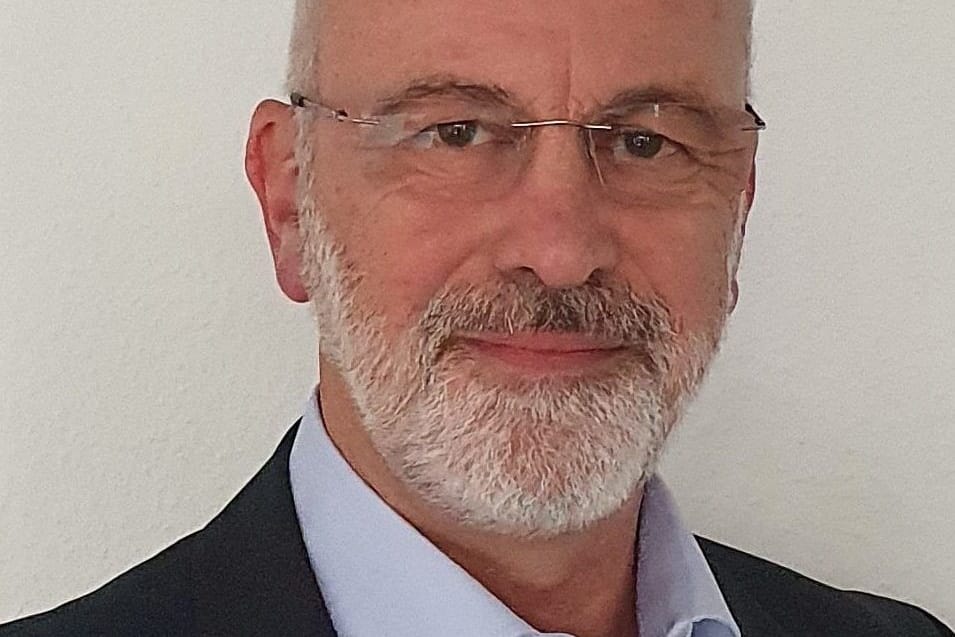 Dr. Andreas Brügger