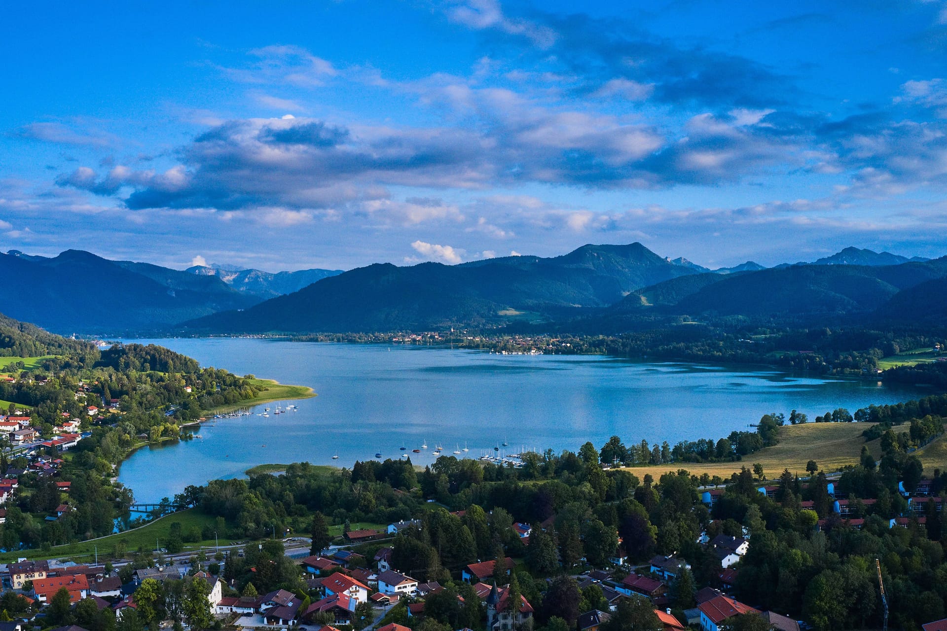 Umgeben von einem traumhaften Alpenpanorama: der Tegernsee.