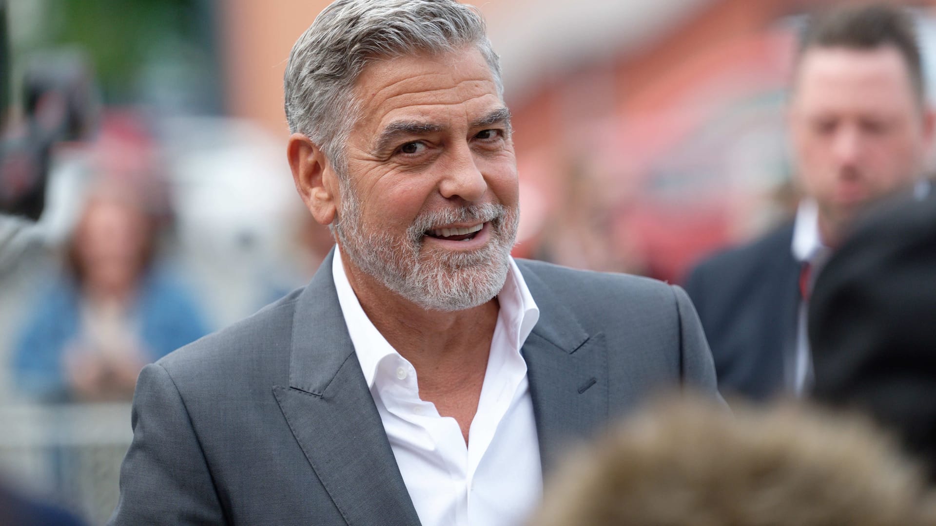 George Clooney: Der Schauspieler engagiert sich stark politisch.