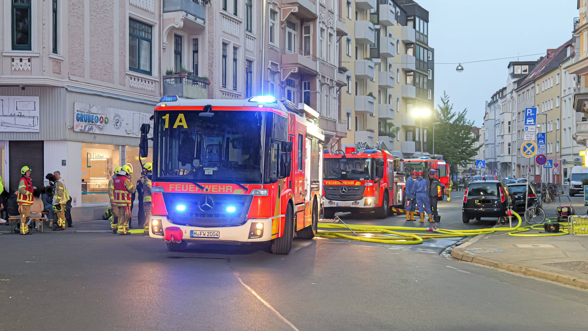 Feuerwehreinsatz in Hannover (Archivfoto): Ein Einsatz in der Mehlstraße hat am Sonntagabend die Feuerwehr auf Trab gehalten. Feuerwehreinsatz in Hannover (Archivfoto): Ein Einsatz in der Mehlstraße hat am Sonntagabend die Feuerwehr auf Trab gehalten.