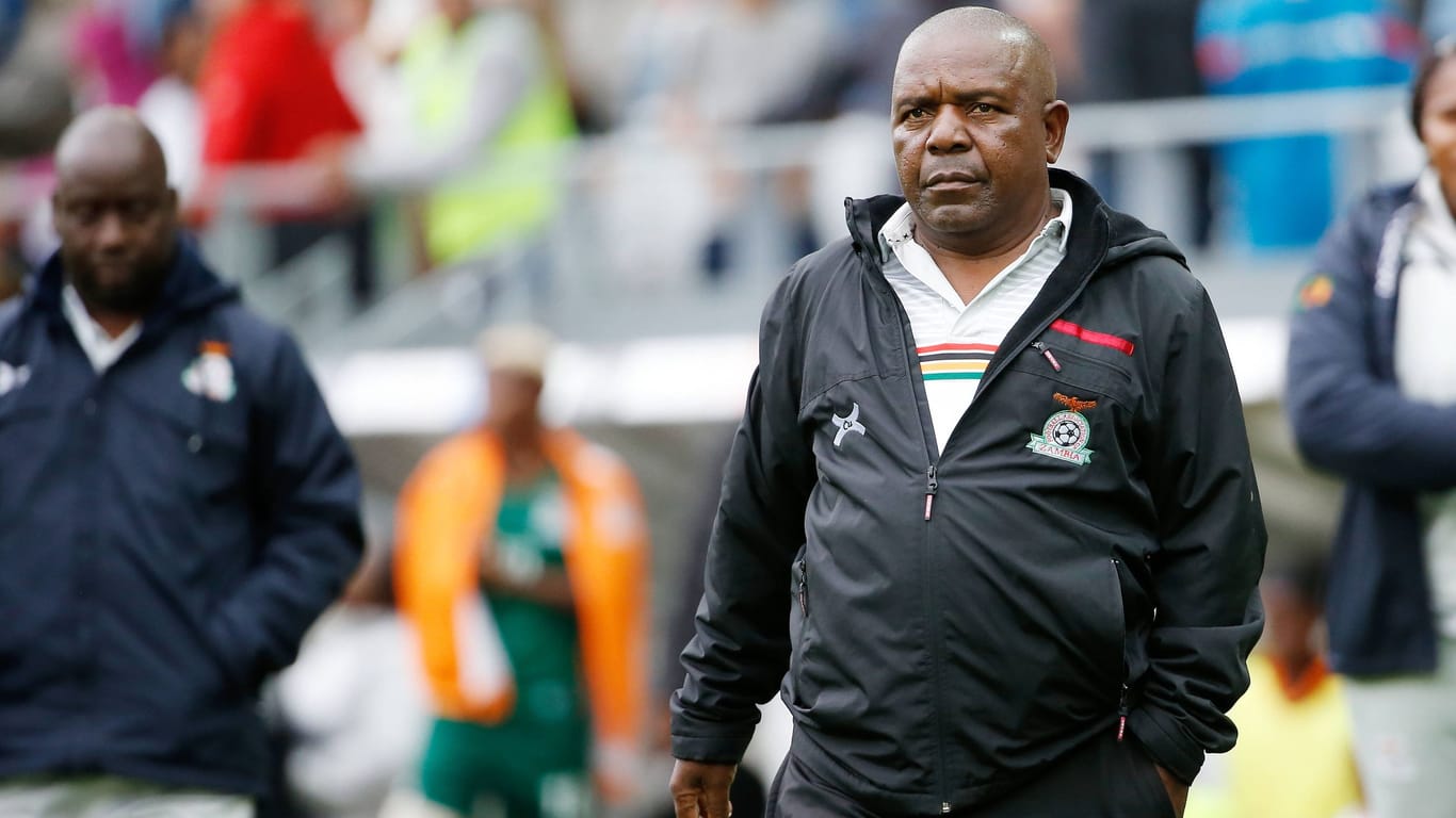 Bruce Mwape: Der Nationaltrainer Sambias steht in der Kritik.