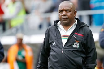 Bruce Mwape: Der Nationaltrainer Sambias steht in der Kritik.