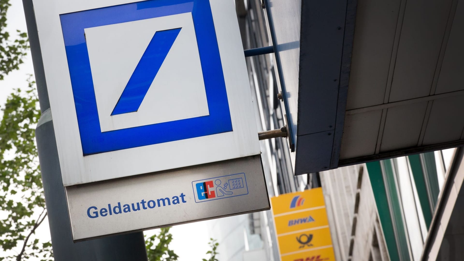 Deutsche Bank und Postbank Deutsche Bank und Postbank