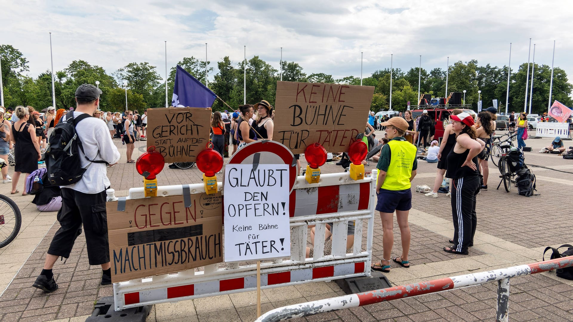 Demo vor Konzert Rammstein