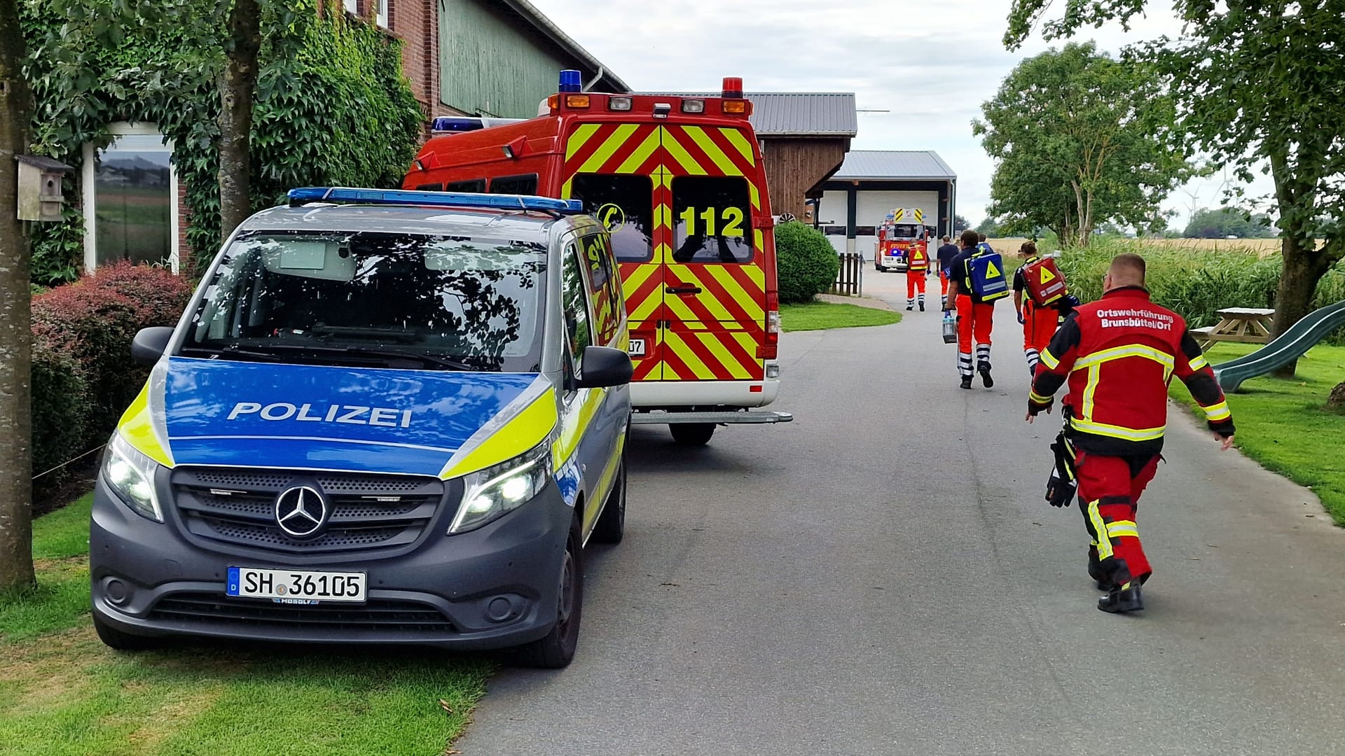 Retter in Brunsbüttel: Die Einsatzkräfte konnten nichts mehr für den Mann tun.