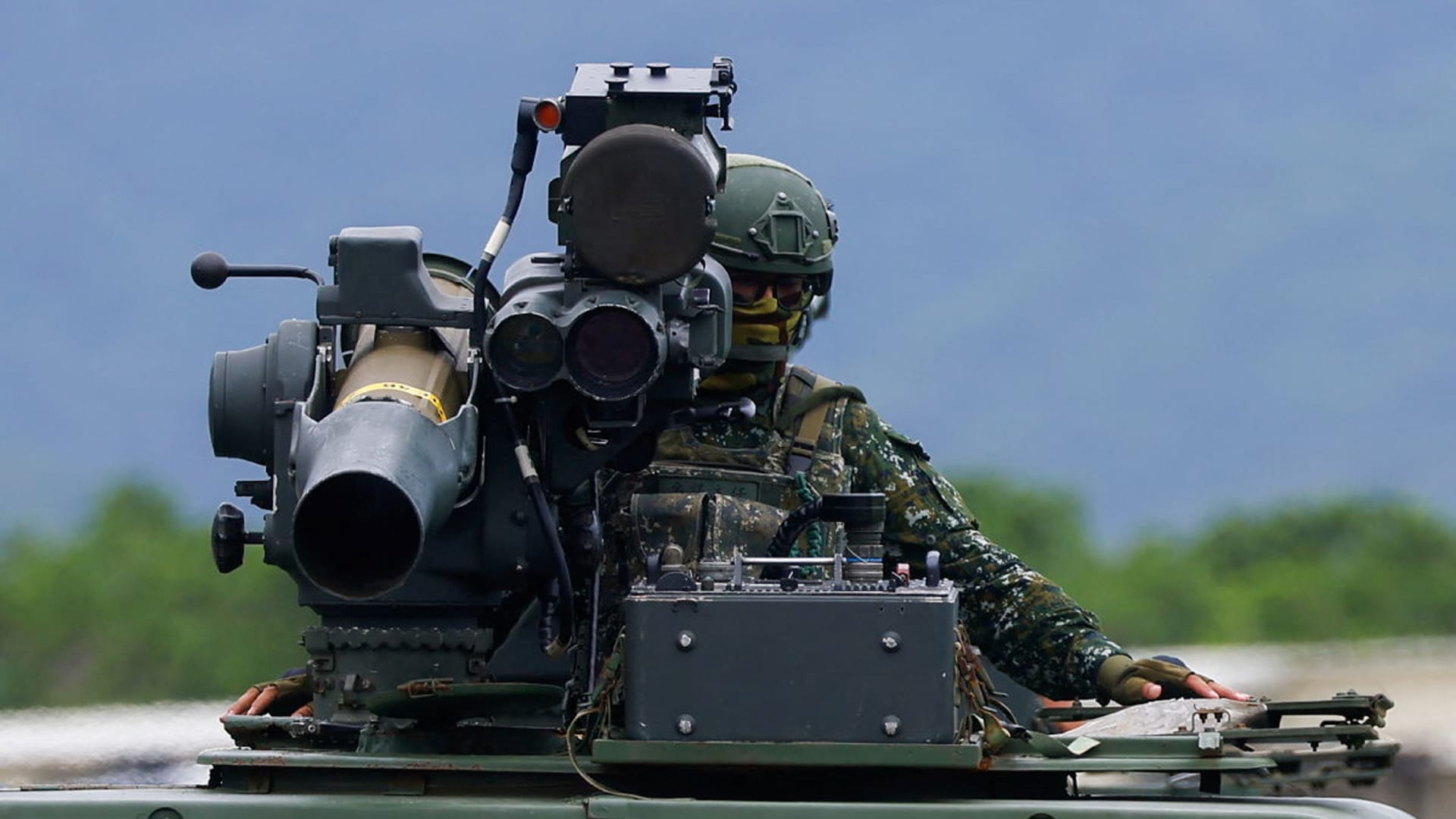 Ein Militärfahrzeug mit einer TOW-2A-Rakete aus US-amerikanischer Produktion in Taiwan (Archivbild): Die USA befürchten einen Angriff Chinas auf den Inselstaat.