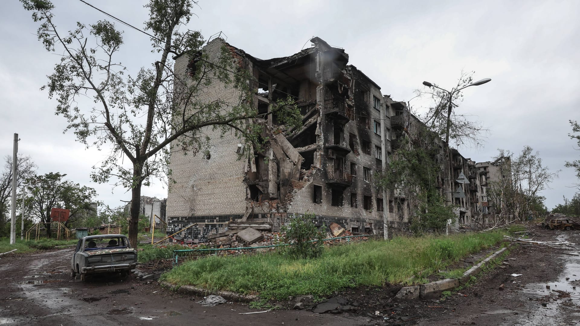 Bachmut (Archivbild): Rund um die Stadt hat die Ukraine nach eigenen Angaben 35 km gewonnen.