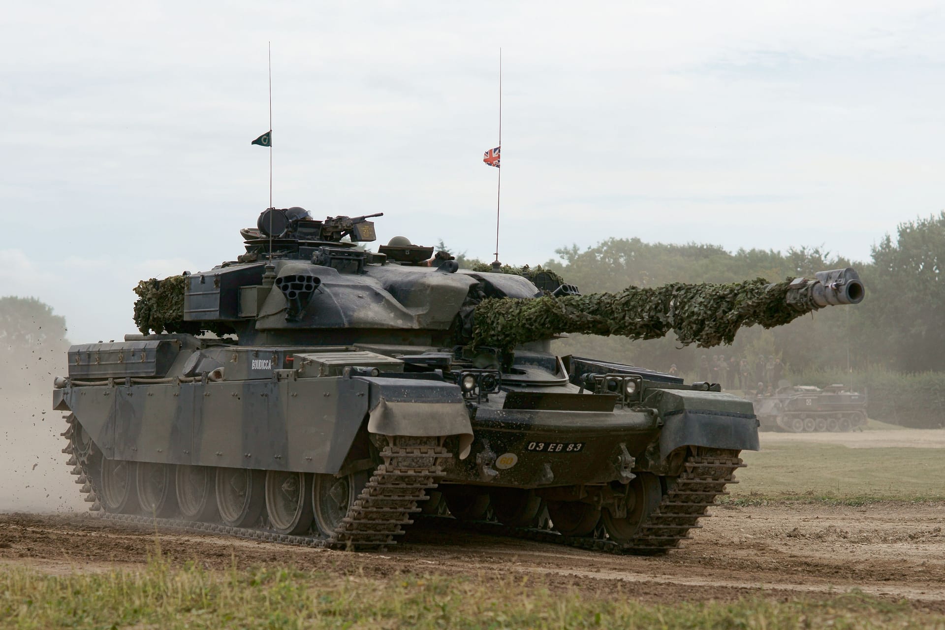 Britischer Chieftain-Kampfpanzer (Archivbild): Die 60 Jahre alten Kettenfahrzeuge könnten bald in der Ukraine fahren.