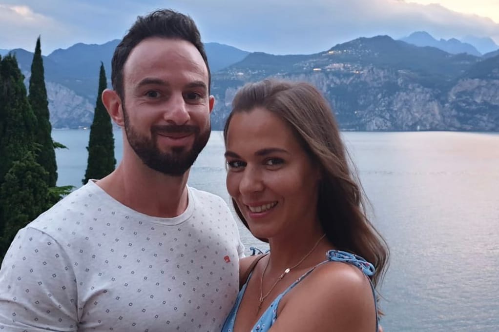 Dennis und Sabrina Schwalbe im Jahr 2019 am Gardasee: Der Gardasee ist ein immer wiederkehrendes Urlaubsziel der beiden.