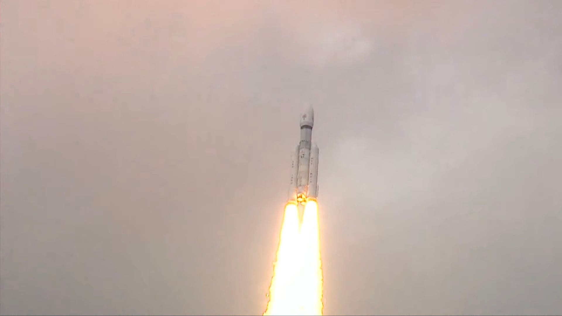 LV Mark-III: Mit dieser Trägerrakete hat Indien eine Mondlandefähre ins All gebracht. LV Mark-III: Mit dieser Trägerrakete hat Indien eine Mondlandefähre ins All gebracht.