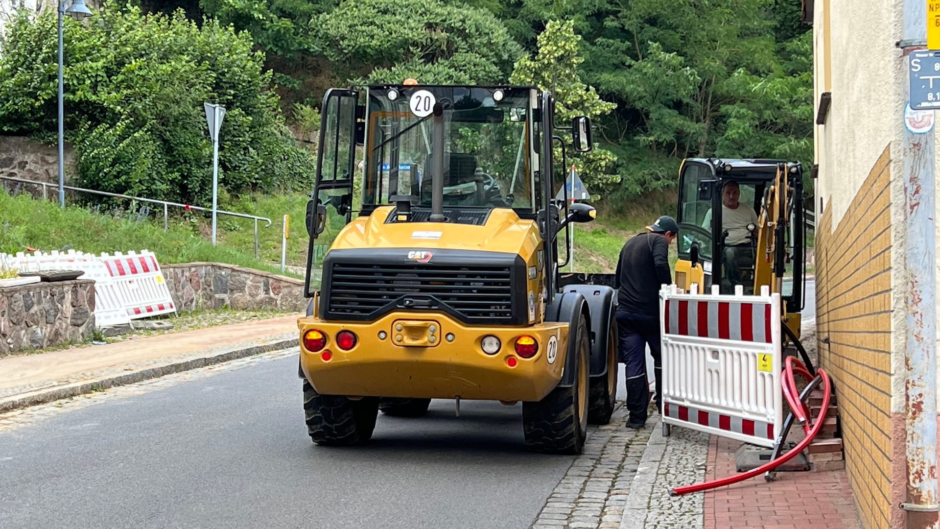 Es wird gebaggert: Die Verlegung von Glasfaserkabeln schreitet voran.