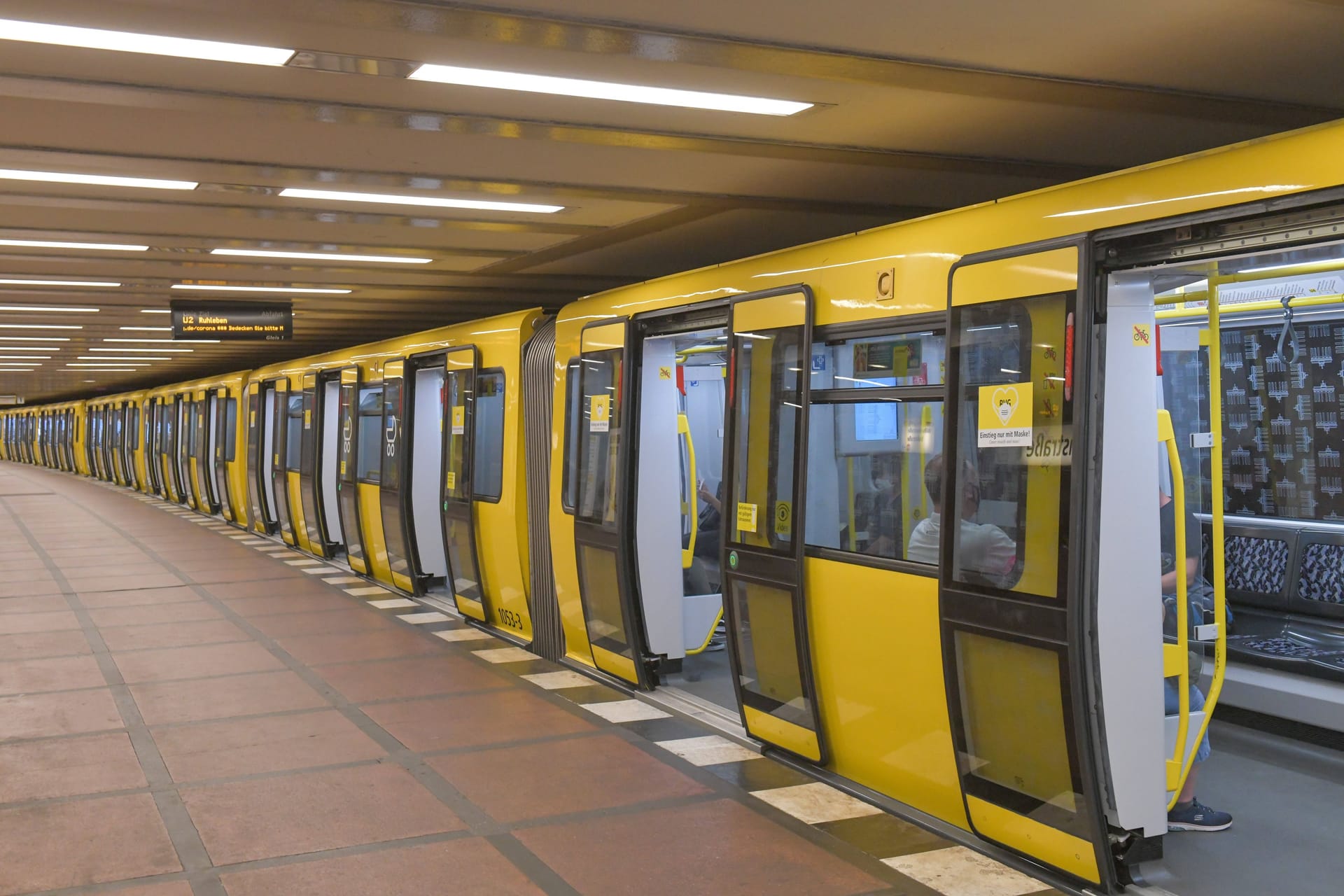 U2 am Bahnhof: Jeremy Osborne hat als erster erfolgreich gegen die BVG auf Diskriminierung geklagt.