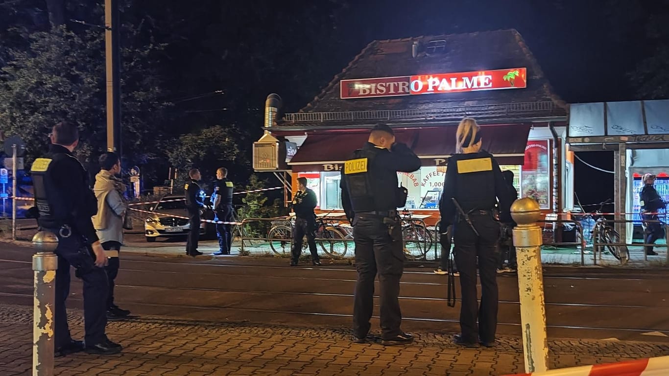 Imbiss am S-Bahnhof Grünau: Zwei Männer wurden verhaftet.