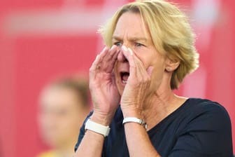 Martina Voss-Tecklenburg: Die Bundestrainerin rechnet mit einem engen Match gegen Kolumbien.