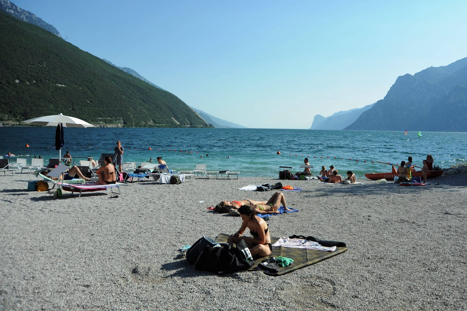 Gardasee: An den Stränden gelten jetzt strenge Regeln.