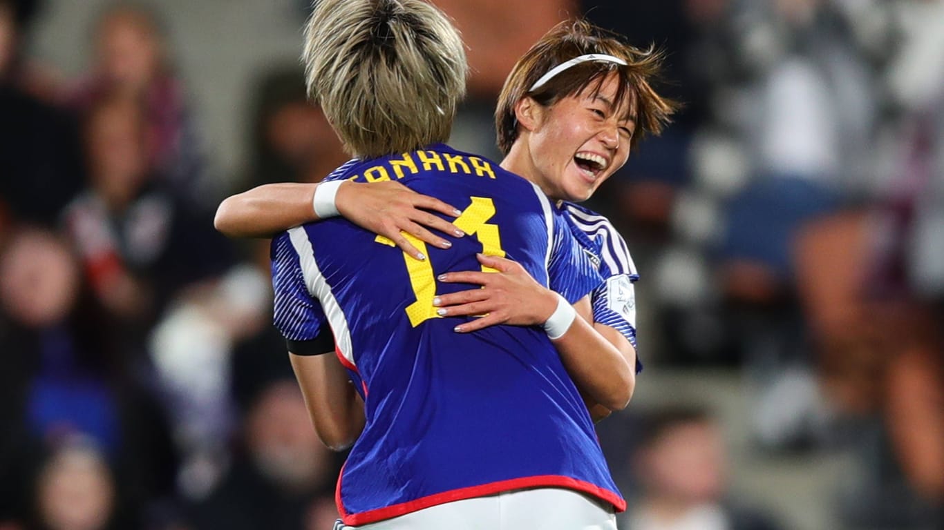 Mina Tanaka und Hinata Miyazawa (r.): Beide Spielerinnen haben gegen Sambia getroffen.