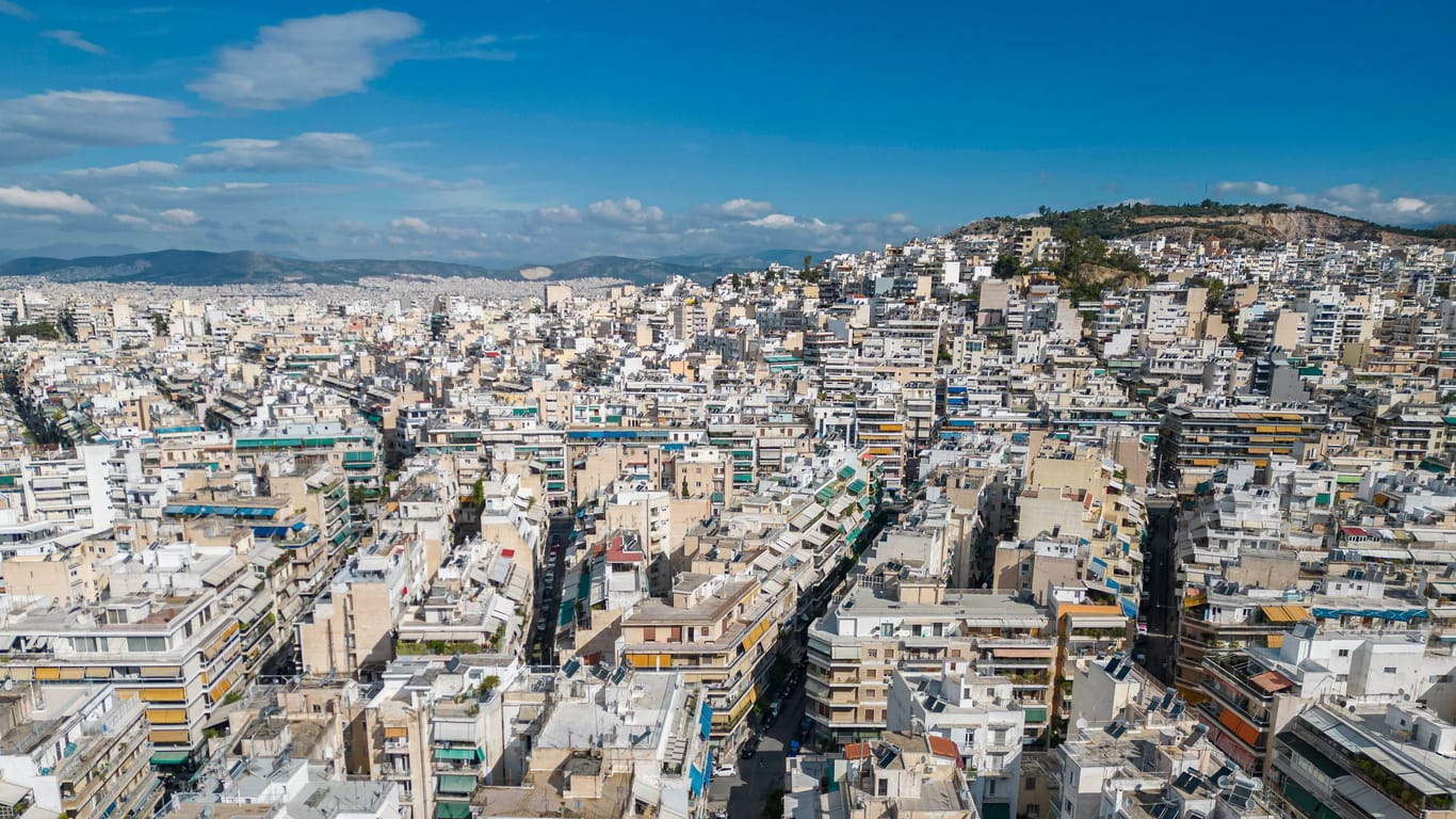 Blick über Athen: In Griechenland sind die Mieten vergleichsweise erschwinglich.