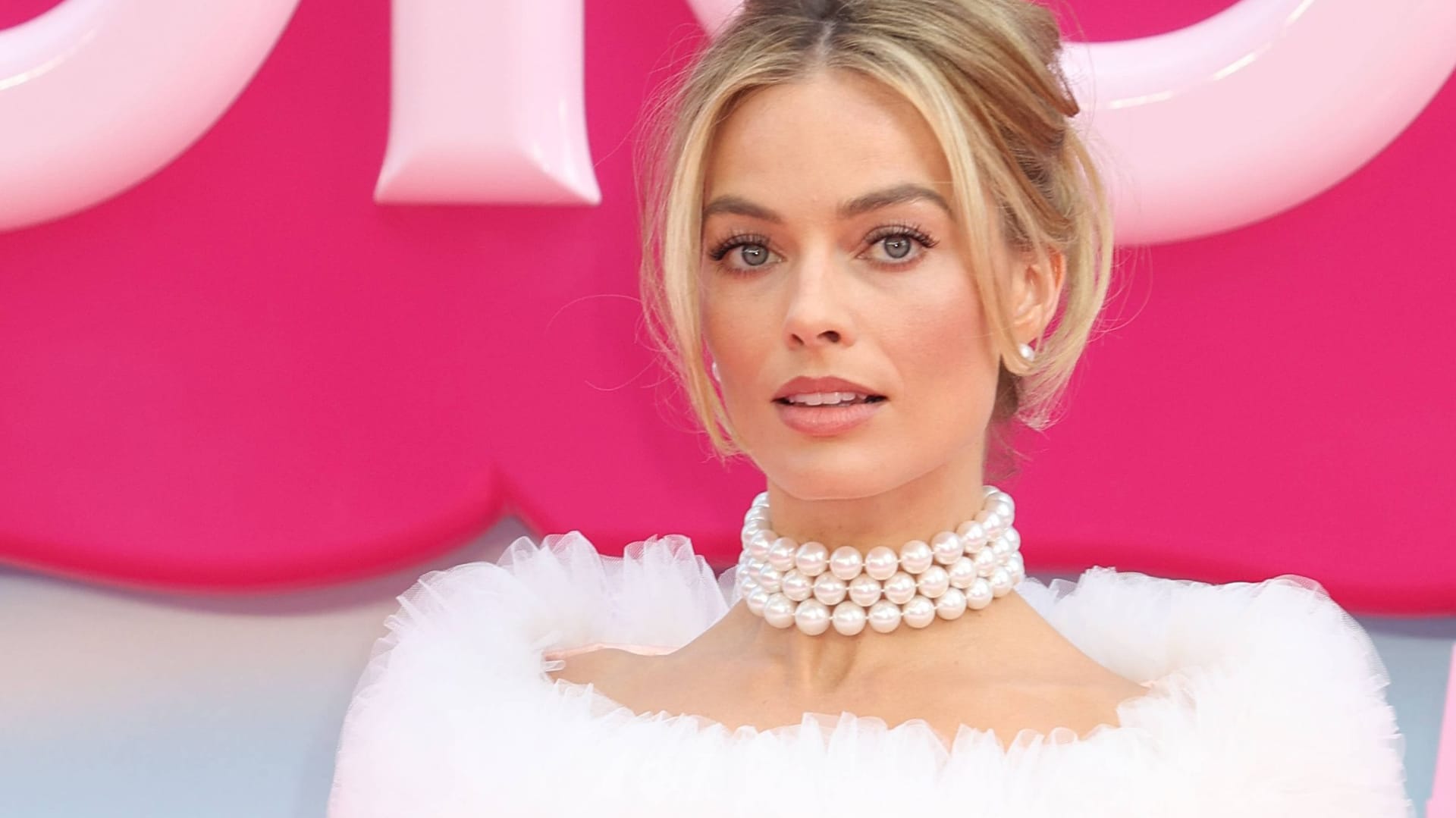 Margot Robbie: Die Schauspielerin zog auf der Premierenfeier die Blicke auf sich.