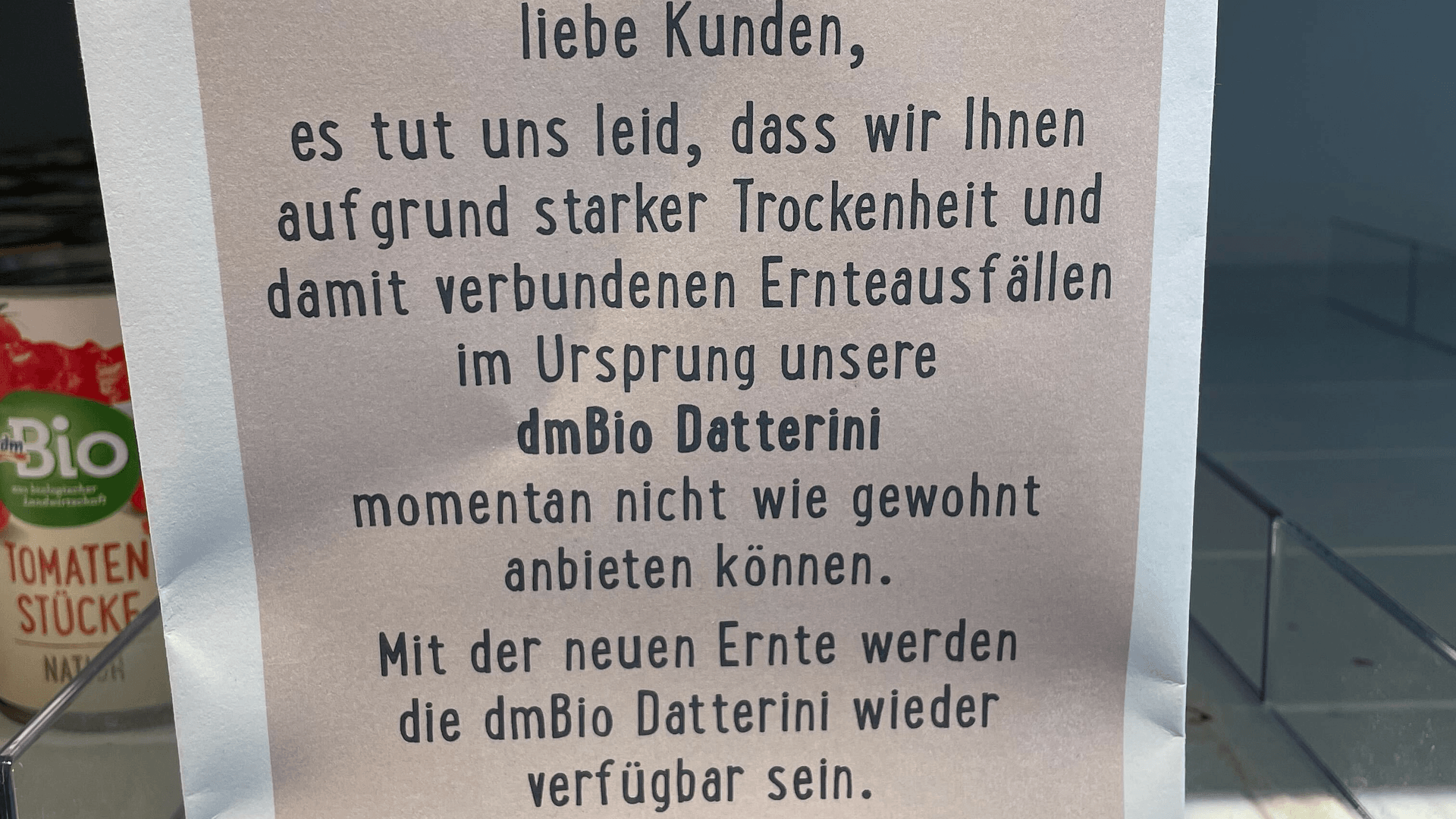 Ausverkauft: Eine dm-Filiale kann keine Bio-Tomaten mehr verkaufen.