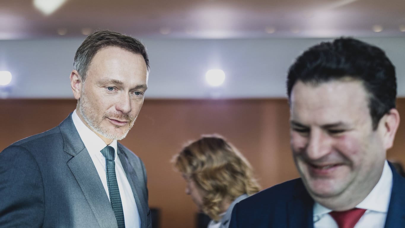 Finanzminister Christian Lindner (FDP, links) und Sozialminister Hubertus Heil (SPD) wollen bald ihr gemeinsames Rentenpaket schnüren.