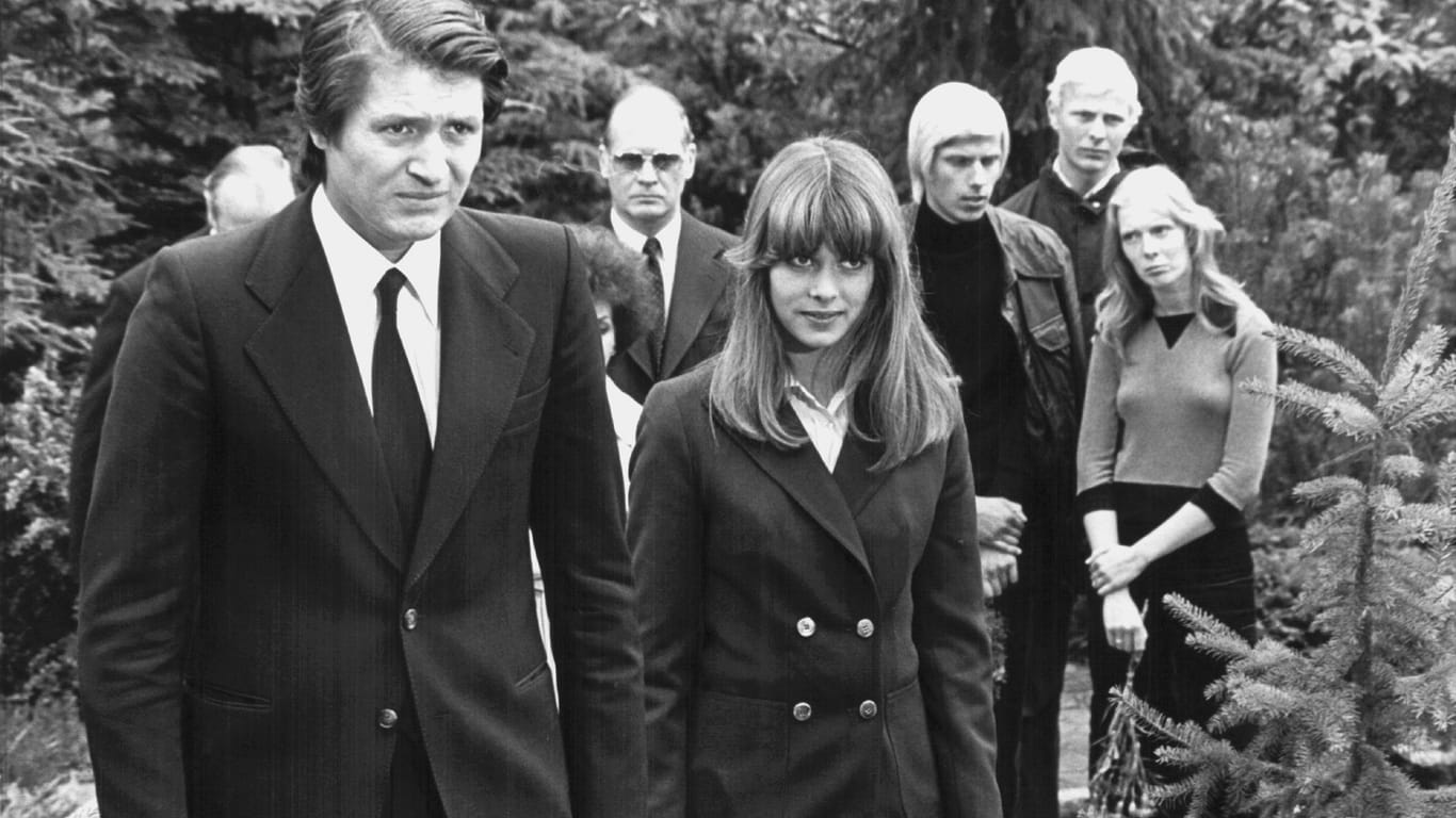 1977: Die Filmszene aus dem "Tatort"-Krimi "Reifezeugnis" zeigt Nastassja Kinski als Schülerin Sina und Christian Quadflieg als ihren Lehrer Helmut Fichte.