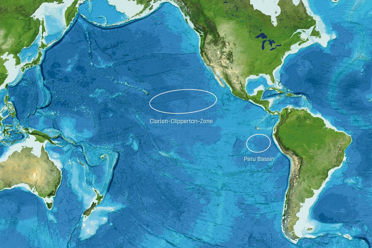 Die Carrion-Clipperton-Zone im Pazifik ist das Gebiet mit den größten Manganknollenvorkommen: Hier wurden bereits zahlreiche Forschungslizenzen vergeben. Ohne ein Moratorium dürften Abbaulizenzen bald folgen.